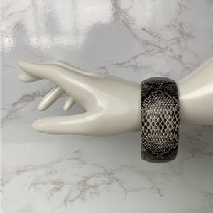 Women's Fashion Jewelry Black Animal Print Chunky Bracelet One Size